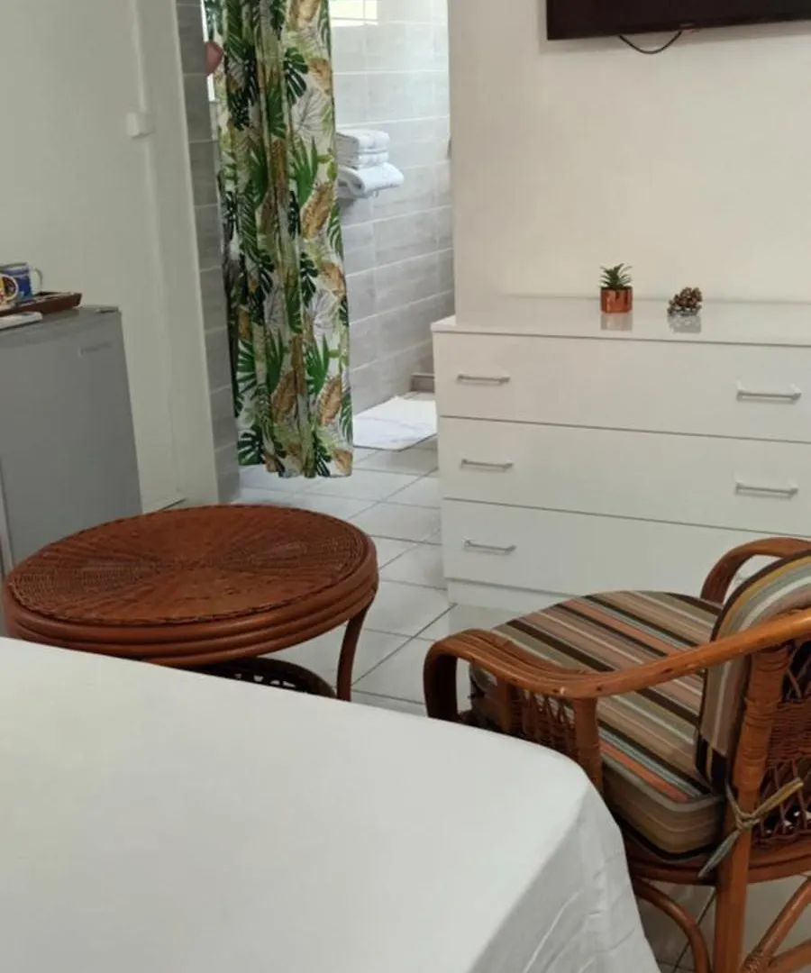 ホームステイ Chambre Climatisee ブイヤント